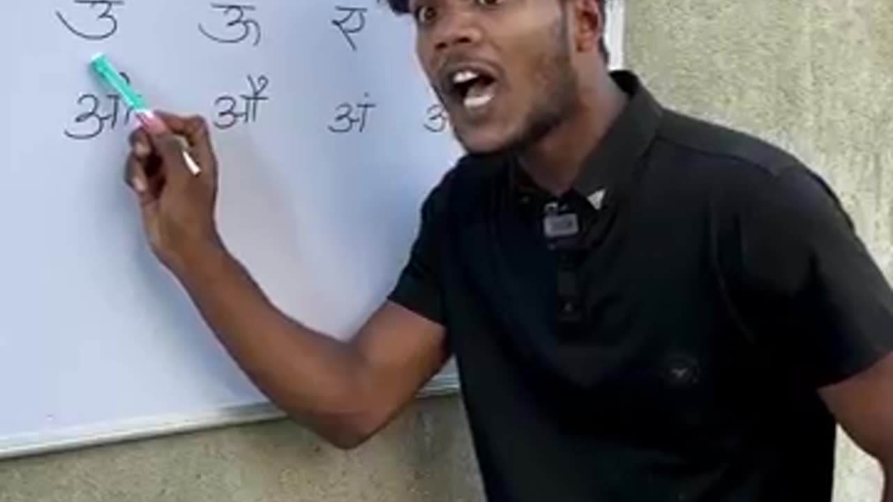 पढ़ा लिखा बन्दर🤣