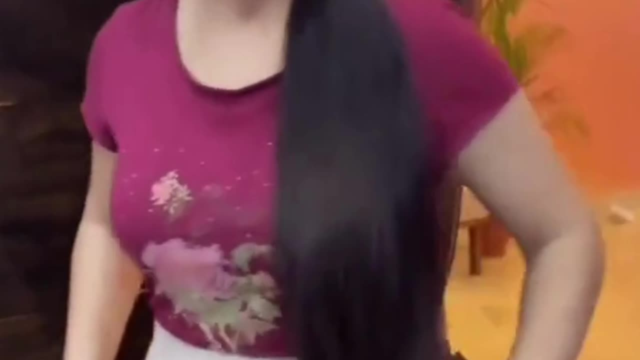 नाराज बीवी को मनाना कोई इनसे सीखे 😂😂👌 #shorts #funnyshorts #youtubeshorts #viral #viralshortvideo