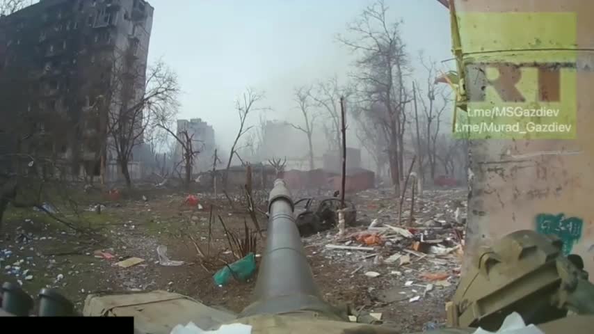 Smoking out the Nazis of Azov from a skyscraper in Mariupol