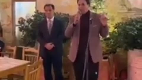 Ο ΧΑΡΗΣ ΡΩΜΑΣ ΓΛΕΙΦΕΙ ΤΟΝ ΑΔΩΝΗ ΓΕΩΡΓΙΑΔΗ