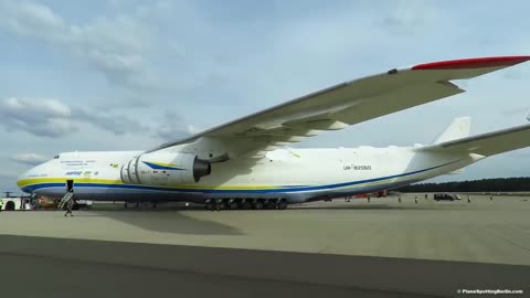 ANTONOV AN-225 - CLOSE UP PUSHBACK of WORLDS LARGEST AIRCRAFT at ILA 2018 Air Show!