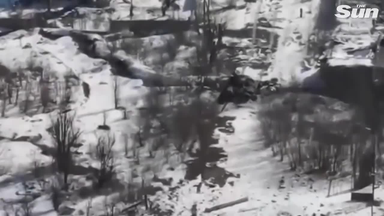 #Russia #Ukraine #Tanks Ukraine's Airborne Brigade destroys Russian tanks with launchers