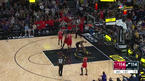 DeRozan Takes the Lead with Clutch And-1! Bulls vs. Jazz