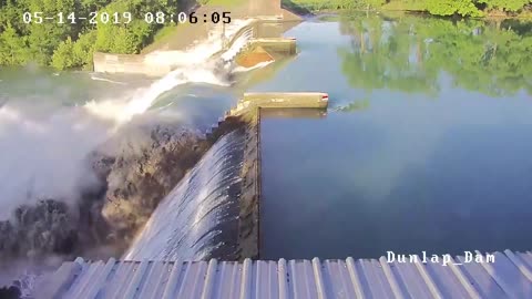 Video shows moment dam gate collapsed at Lake Dunlap