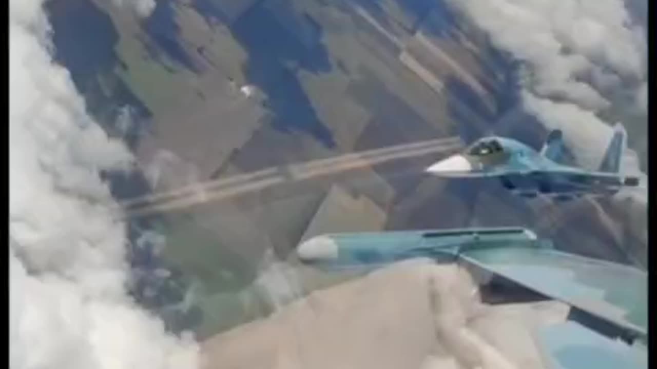 Two Sukhoi Su-34 in formation flight