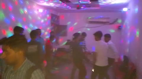 Dance in party with friends #enjoy