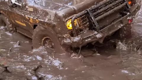 Mini Car Jeep crossing Mud 2025