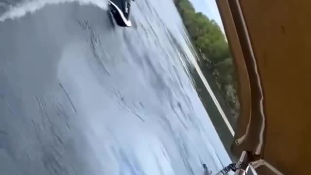 ⚠️No one was hurt in this video⚠️Wipes out on jet ski