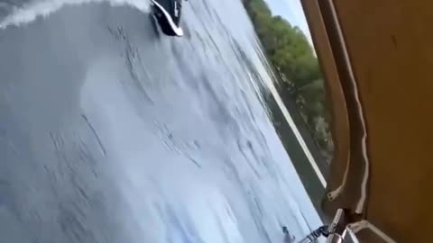 ⚠️No one was hurt in this video⚠️Wipes out on jet ski