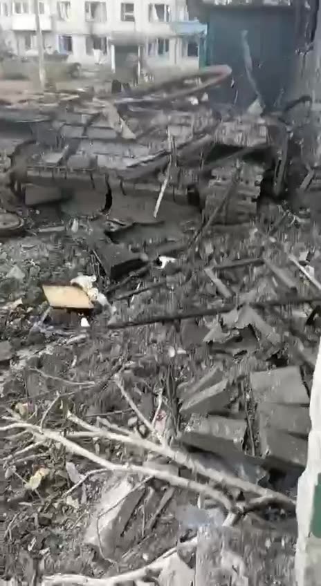 Russian military strikes building in Bakhmut