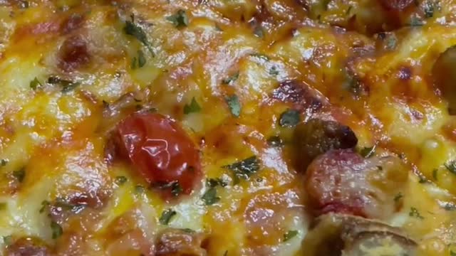 Only for Japanese pizza lovers #pizzalover #pizza#reels #youtubeshorts #shorts #shortfeed #japan