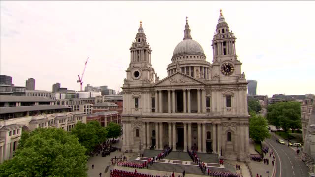 UK PM Johnson booed at Jubilee service