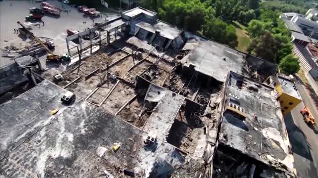 Video shows devastation in Ukraine mall after airstrike