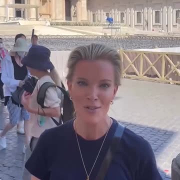 Is Pope Francis About to Resign? 'Highly Unusual' Activity Inside the Vatican