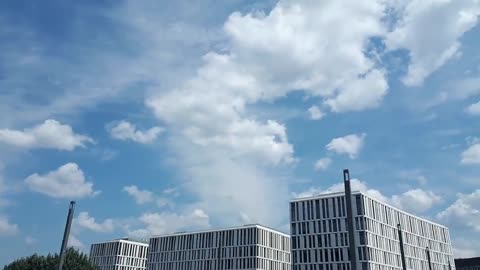 Himmel in Berlin am 11.06.2023 um 13:04 Uhr