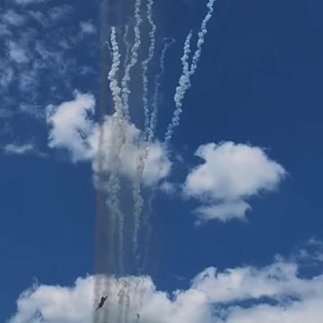 Incredible Footage of Ukrainian Su25s