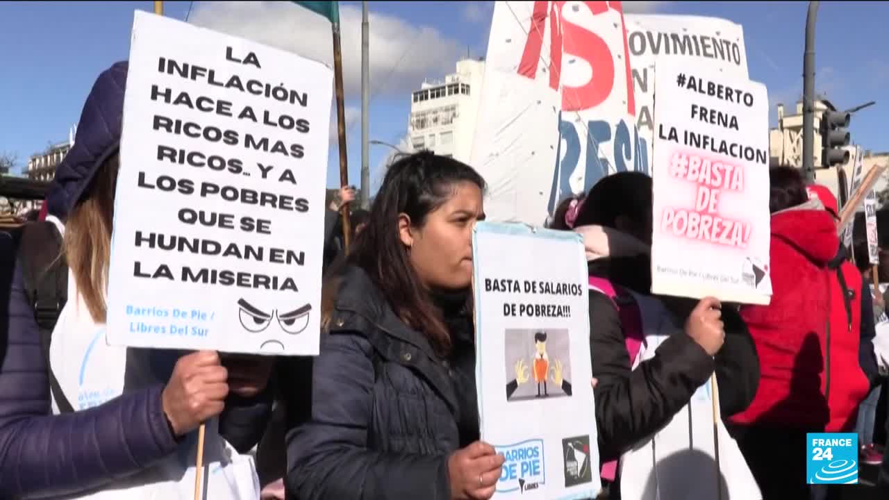 Protesters take to streets of Buenos Aires as Argentina economic crisis deepens • FRANCE 24