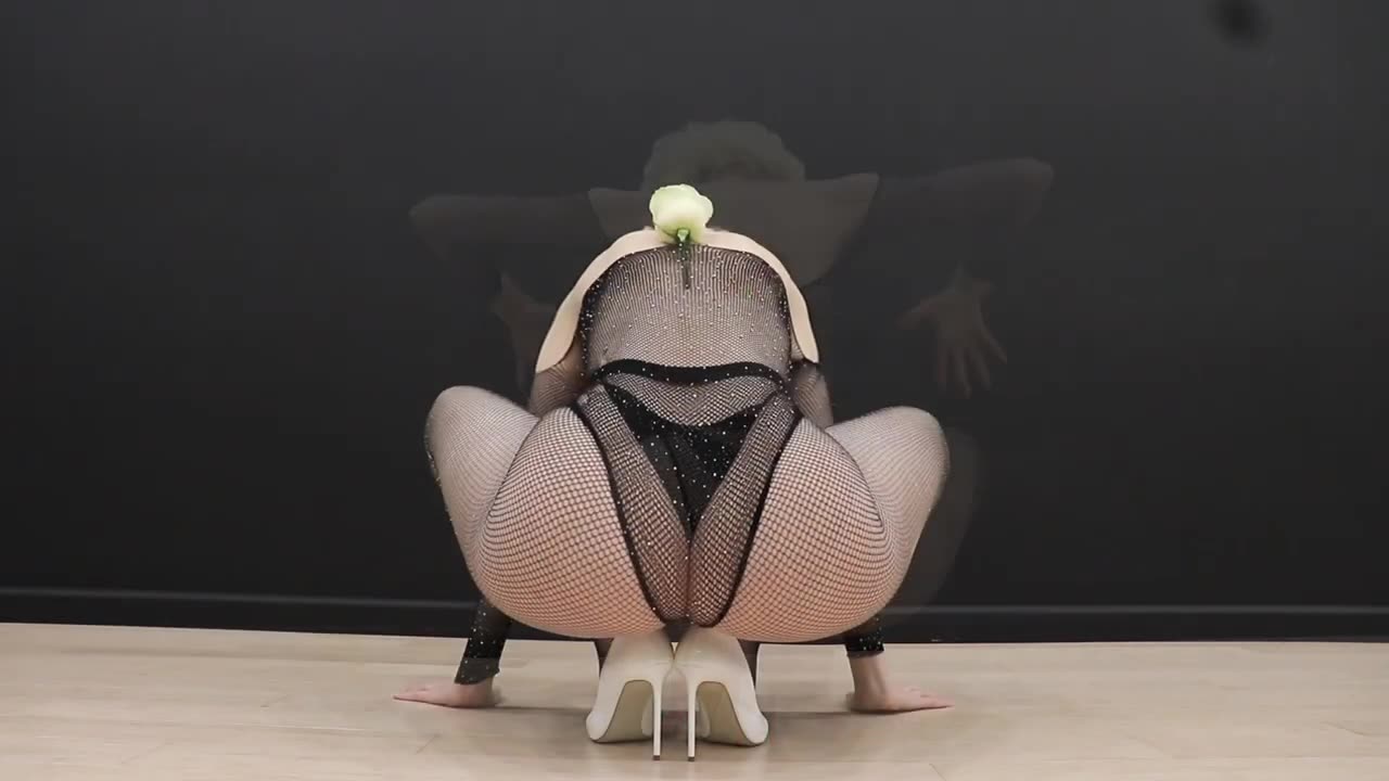 sexy Yoga open hips CONTORTION flexibility Total Body Stretch lingerie model Exercises Sierra