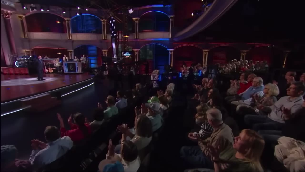 Former Gov Mike Huckabee and father of current AR gov Sarah Huckabee endorses president Trump / 2024