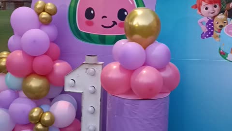 Cocomeln theme balloon decoration