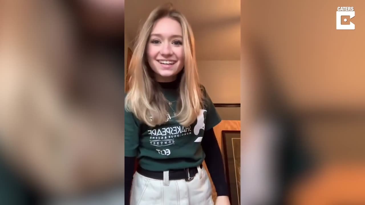 Teenager Can 'Delay' Her Voice