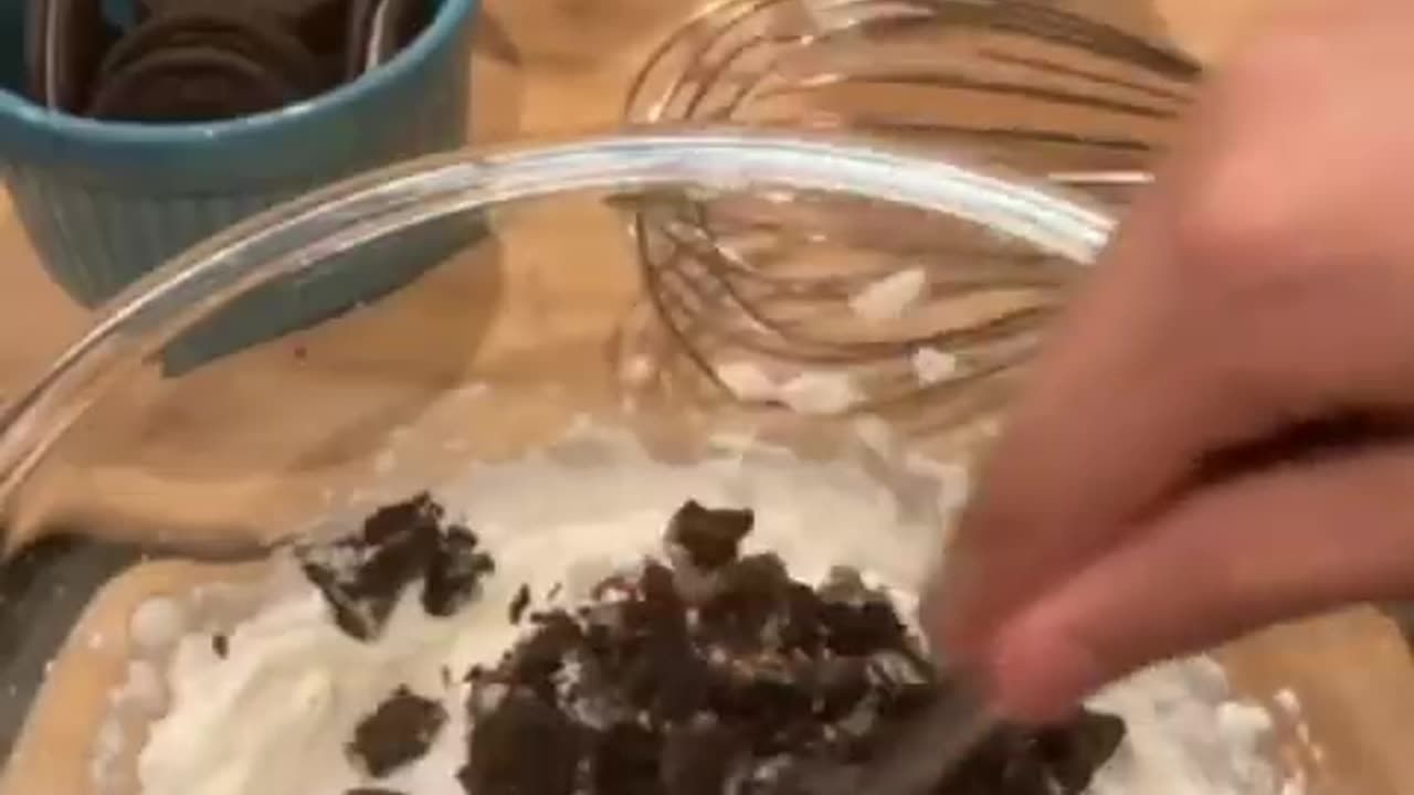 How_to_make_oreo_ice_cream_by_t_%23shorts_%23shortsfeed(480p)