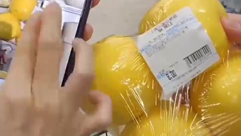Shanghai Walmart Supermarket, you can change the production date yourself at will