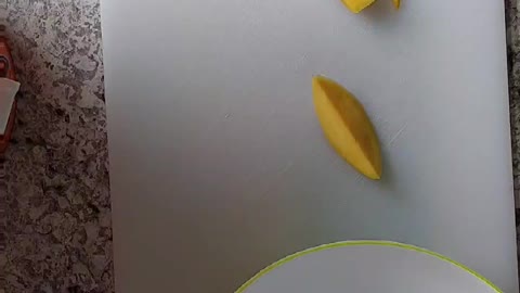 Slicing mangoes 🥭 ♥️