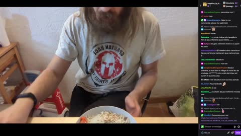 2022-10-14 (5bis) - À table - Twitch Triskelina (version avec chat)