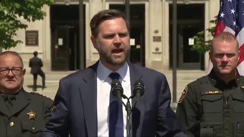 JD Vance: DNC Convention in Chicago to Claim Tim Walz Visited a 'Combat Zone' 🎤🗣️