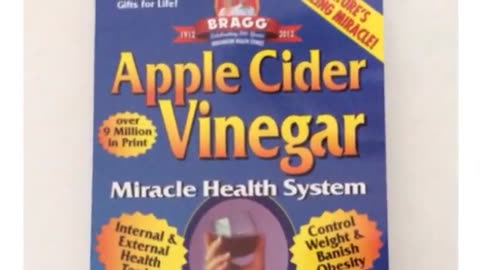 Patricia Bragg at Down To Earth Health Food Store, Honolulu - Feb 2014