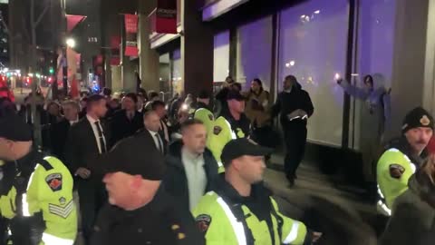 Trudeau Needs Dozens Of Police Officers & Personal Security Guards To Protect Him From Angry Citizens