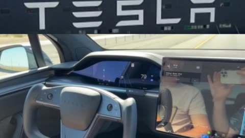 Funcionários da Tesla são acusados de violar privacidade de clientes