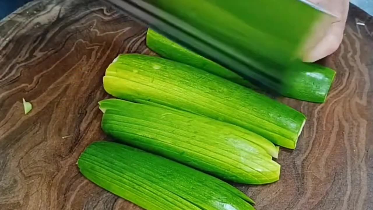 How to Carve Fruit Very Fast and Beauty