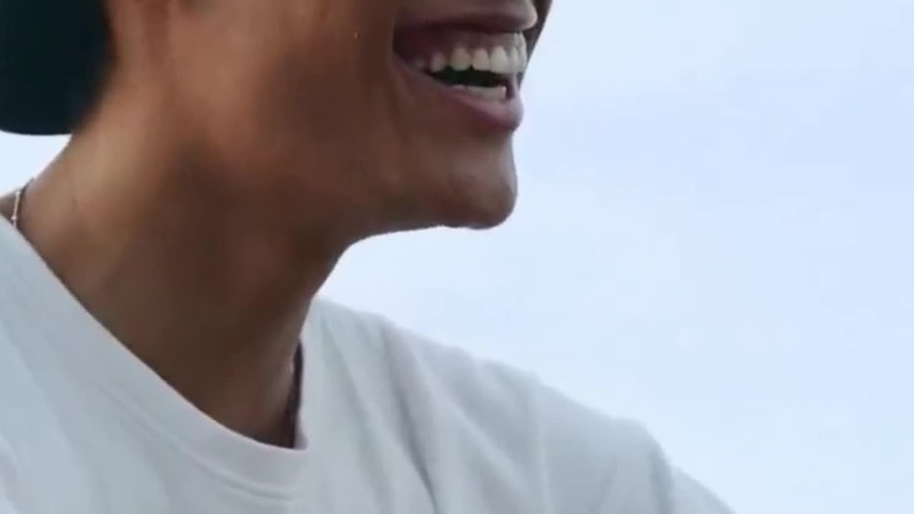 When you find out ex is suckin d**k behind the kfc for chicken bones! 🤣