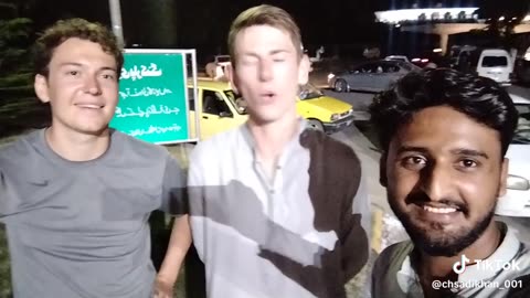 My freind com pakistan fron australia