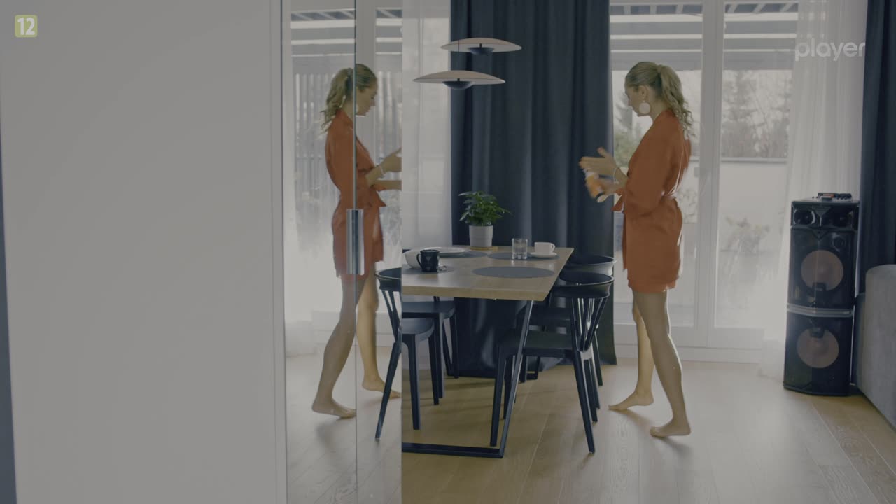 [Tv Series] BrzydUla 2 (e075) Małgorzata Socha bare soles