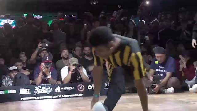Hot dance with one leg