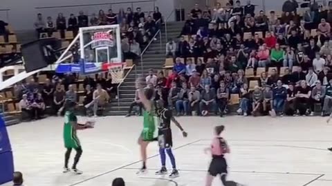 Funny basketball 🏀 😂😂 he dodged