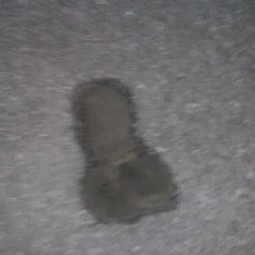 Shape of a 🐔 and ⛹