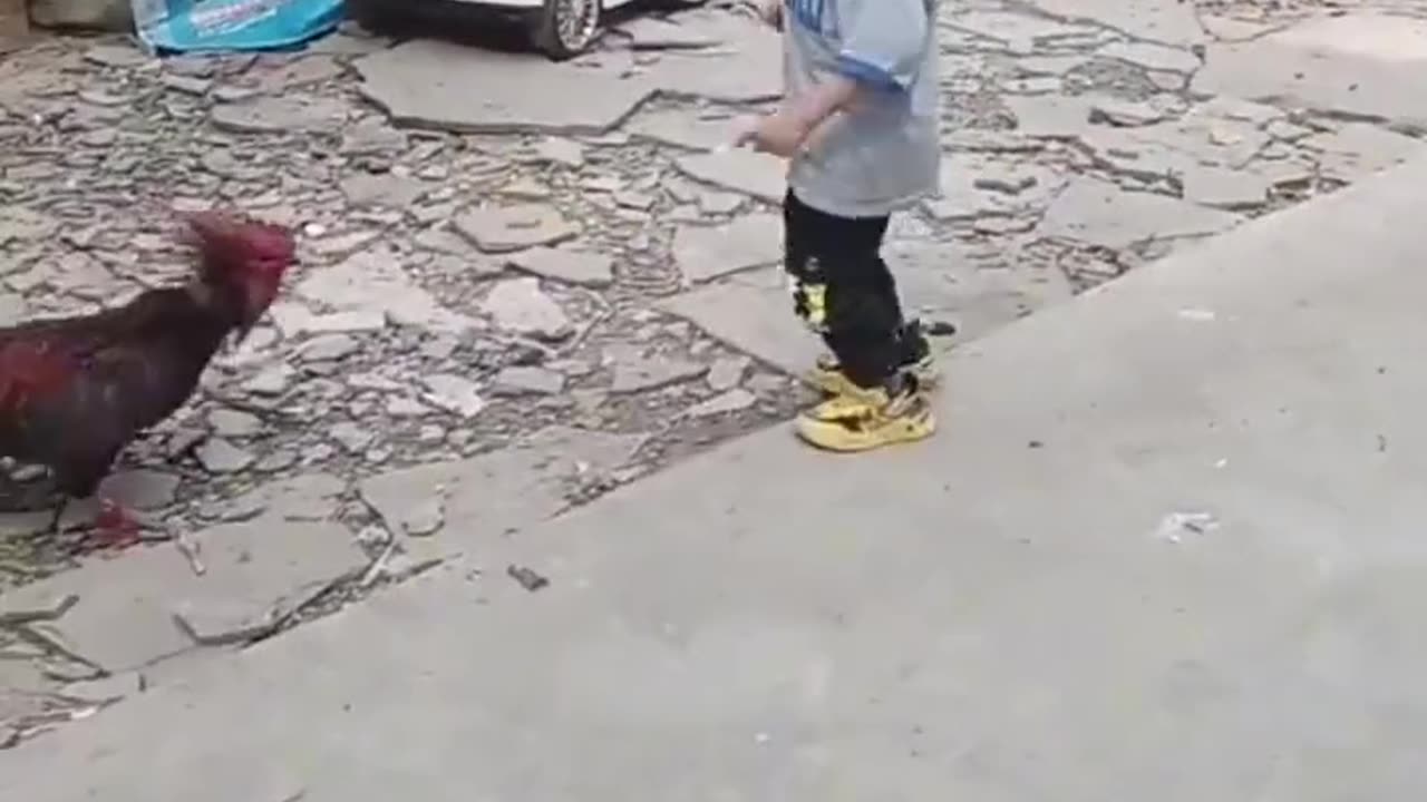 He is a ruthless person #Children’s childishness is so simple #Record naughty little guys