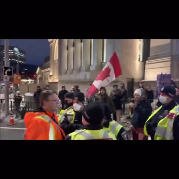 Protesters SURROUND the Ottawa Police! | Freedom Convoy