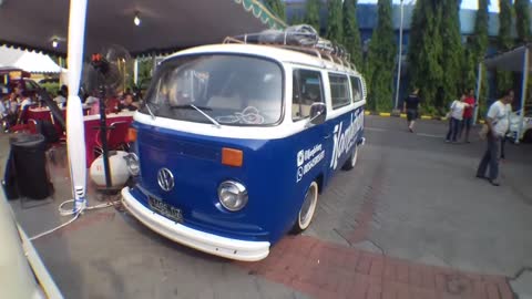 VOLKSWAGEN KOMBI INDONESIAN FOOD TRUCK WALKAROUND