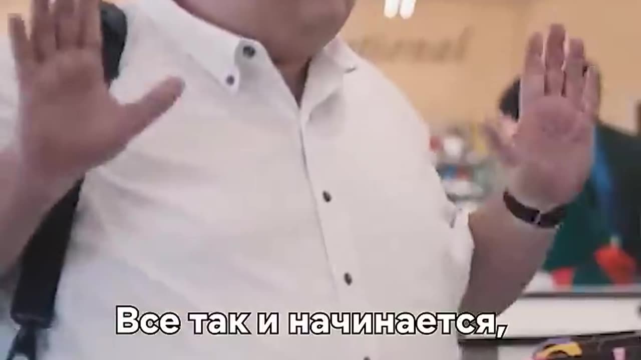 Не дал бабушке воспользоваться скидкой))