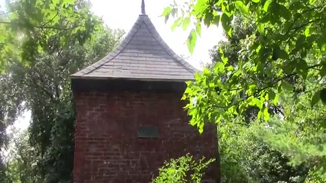 Dedahm, MA Powder House