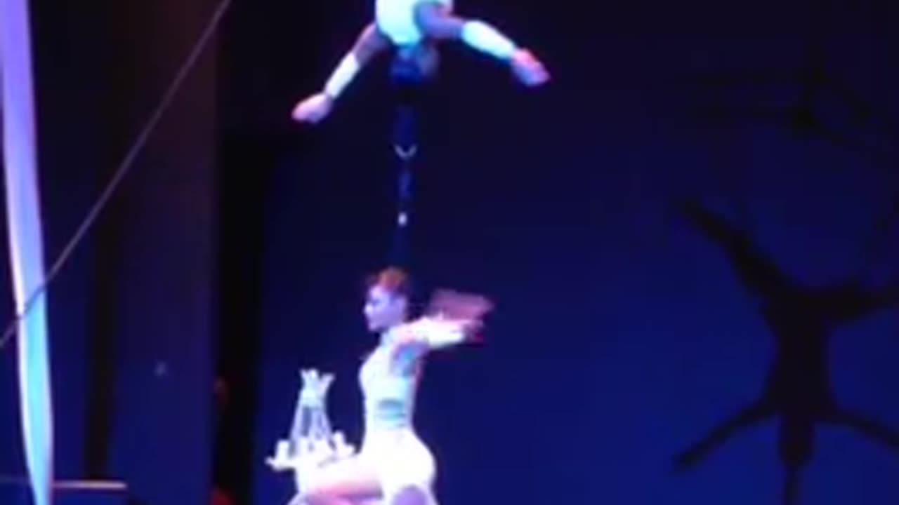 Show time in Turkish Hotel (2016)