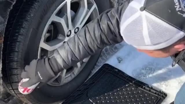 Automobile tire modification, let the tire drive on the ice, anti-skid treatment.