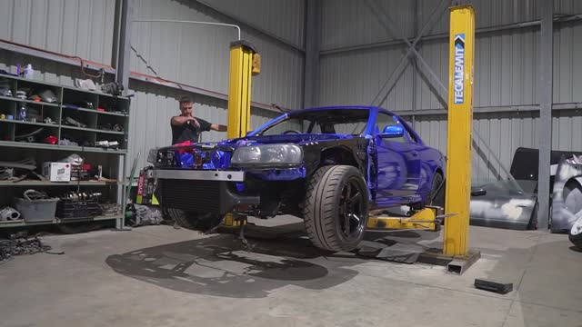 R34 Skyline ENGINE REVEAL!! | Poor Man's GTR #02