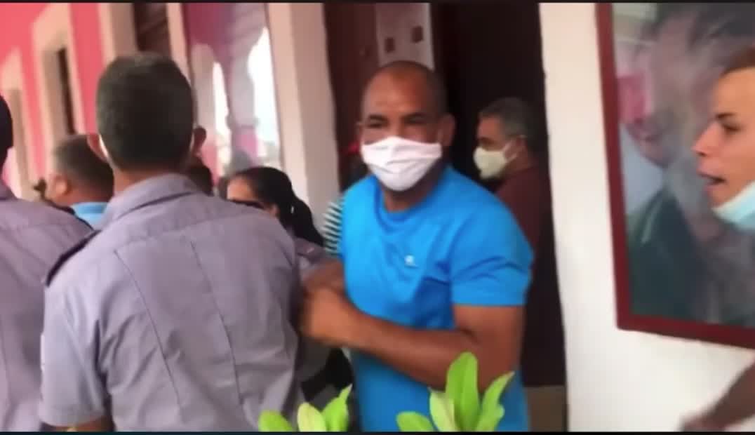 Video 9 - Oye Policia Pinga