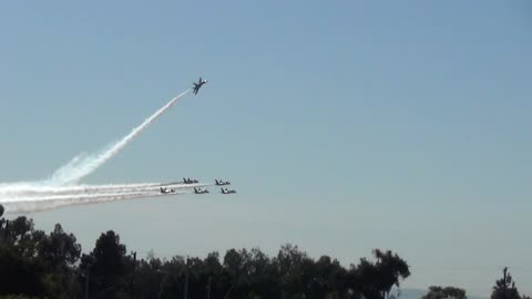 Blue Angels RTB after the Huntington Beach airshow Sept 28, 2017.